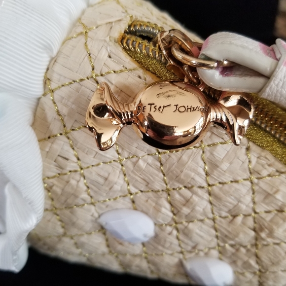 Betsey Johnson Kiss Me Till Ice Cream Wristlet - Picture 6 of 16